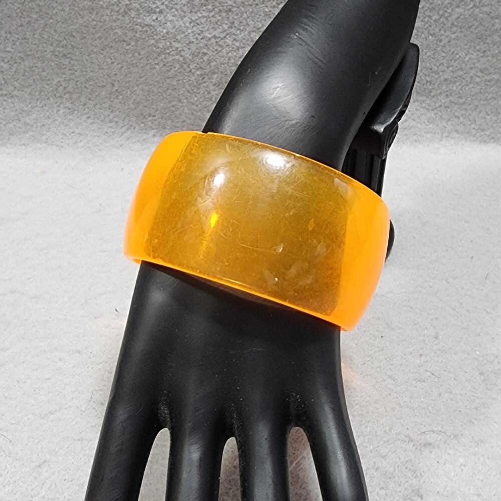 Translucent Marbled Orange Yellow Butterscotch Lucite Bangle Bracelet 1.5in Vtg